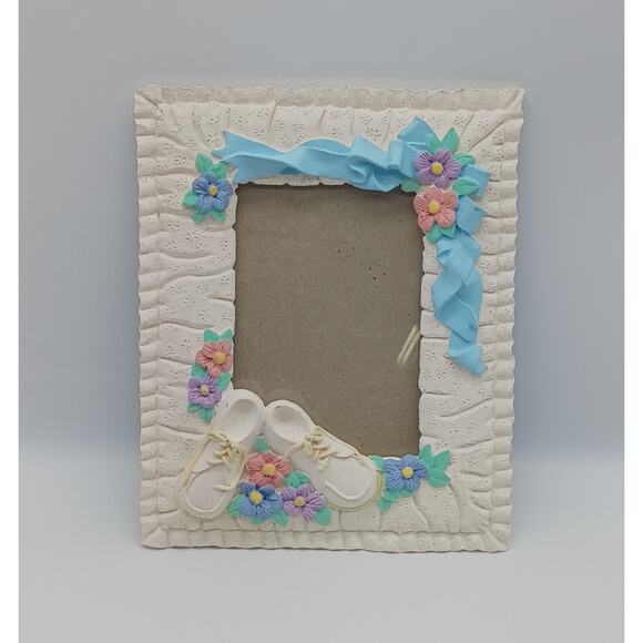 Vintage Infant Baby Picture Frame Shoes Design West 3D First Memories 900 135 - Picture 1 of 13